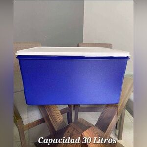 Tupperware Double Deep Kimono Keeper Container in blue with a white lid